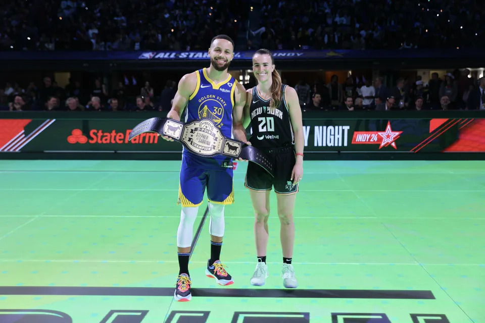 Stephen Curry與Sabrina Ionescu來了一場三分球大賽。（Photo by Stacy Revere/Getty Images） 彩迷网论坛最新热门时事,关注，点阅，收藏 ... ...